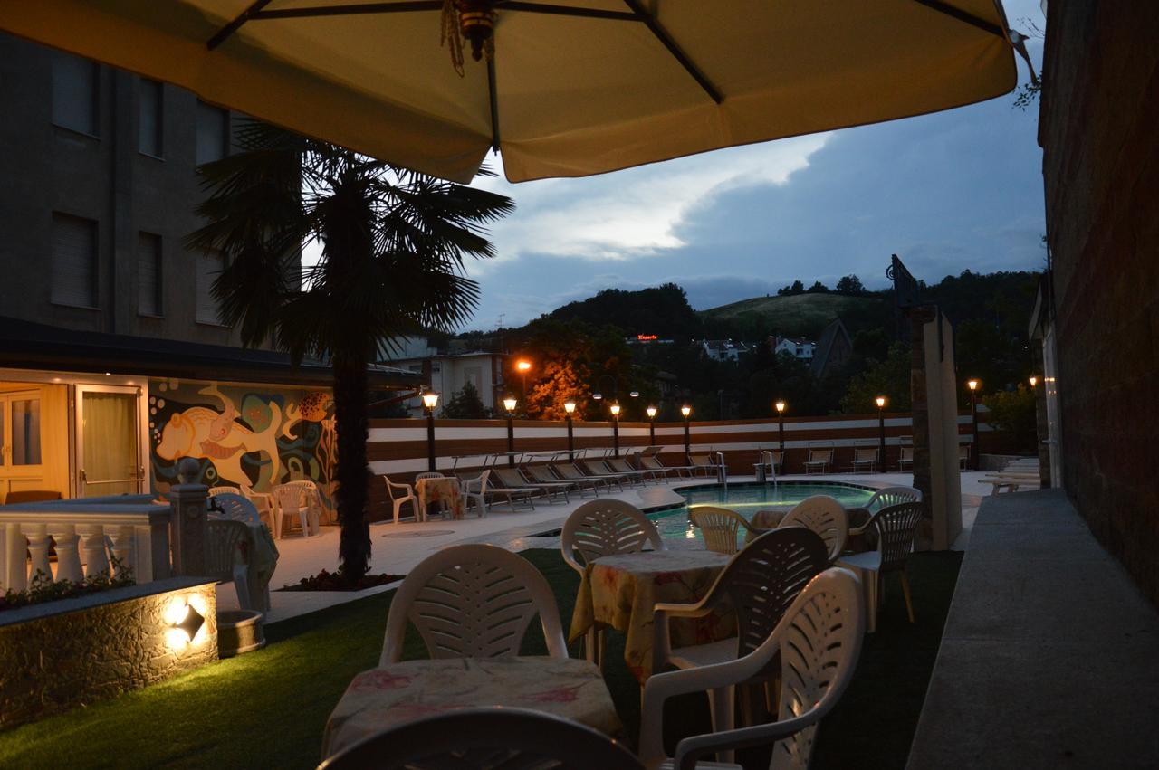 Hotel Plaza Tabiano Terme Exterior foto